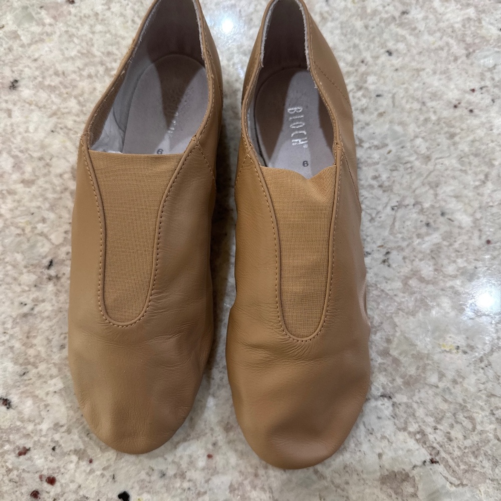 Jazz dance shoes